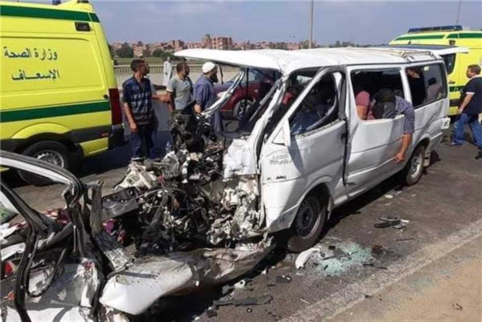 إصابة 9 أشخاص في حادث تصادم بالوراق