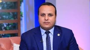 أستاذ تربوي يدعو لتطوير طابور الصباح والإذاعة المدرسية وبناء شخصية الطالب