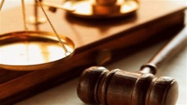 المؤبد لعامل وبراءة 7 آخرين بتهمة حيازة سلاح واستعراض قوة بقنا