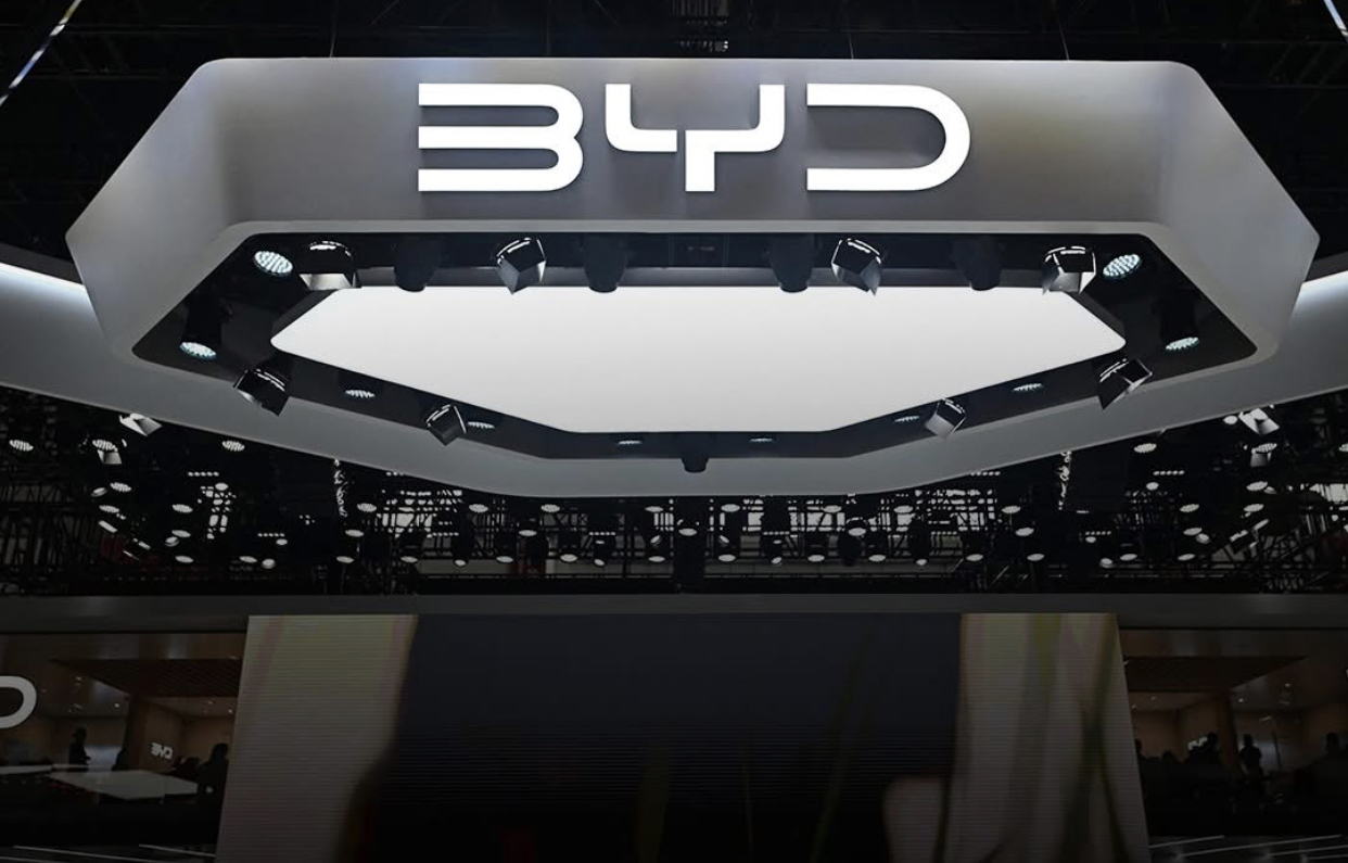 أسهم شركة BYD الصينية تراجعت بنسبة 8٪