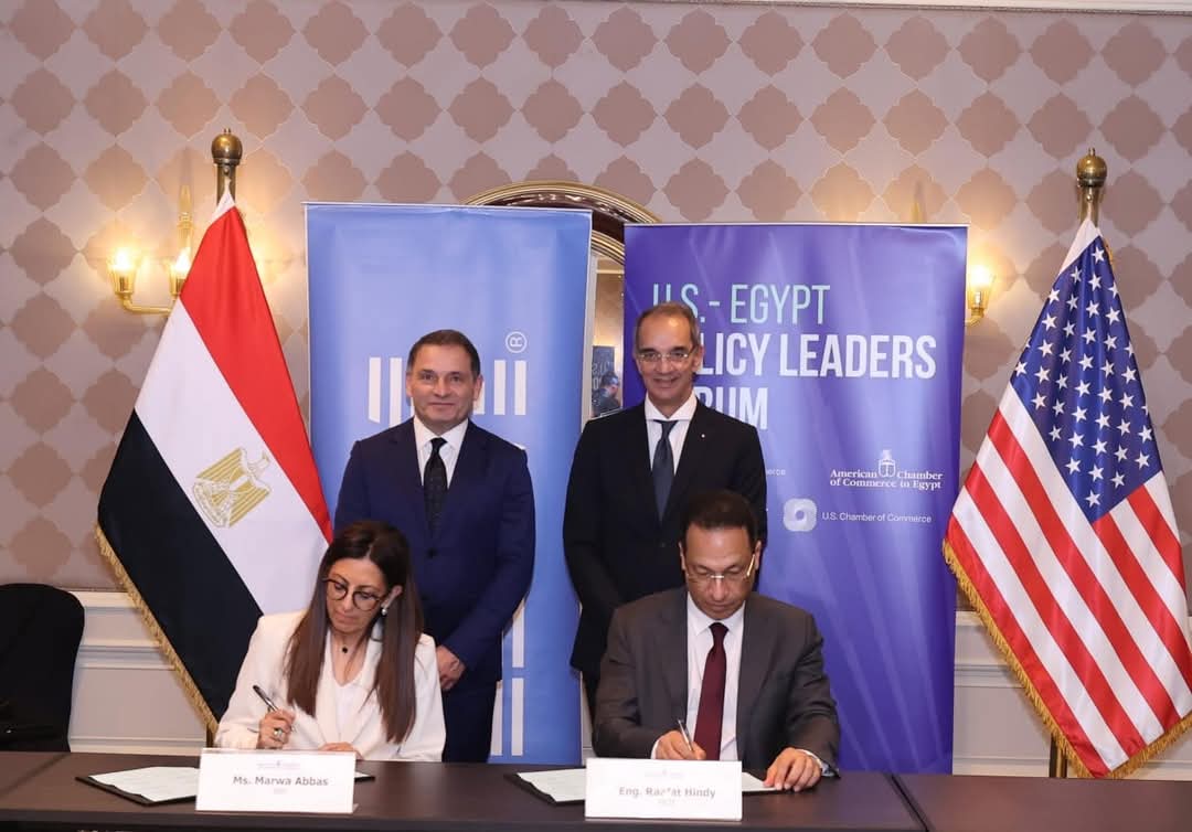 وزارة الاتصالات توقع مذكرة تفاهم لتدريب 100 ألف متدرب في مجال الذكاء الاصطناعي