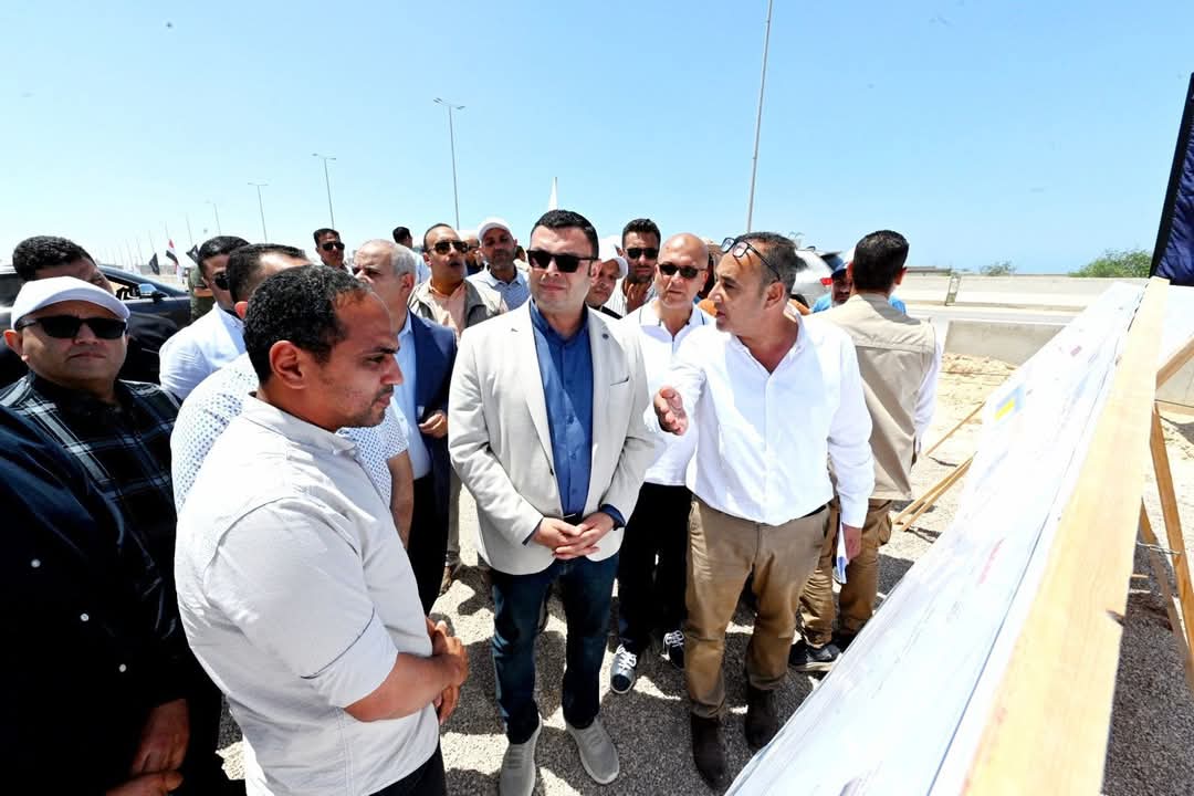 وزير الإسكان يتفقد مشروع M8 by the lake وأعمال البحيرات والطرق وبوابات مارينا الساحل الشمالي