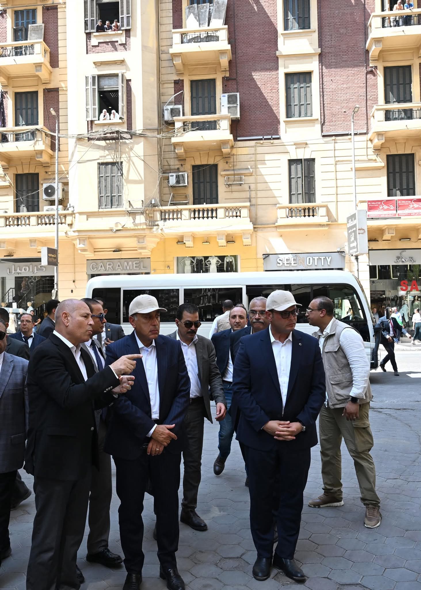 رئيس الوزراء يتفقد مشروع تحسين الصورة البصرية للقاهرة الخديوية