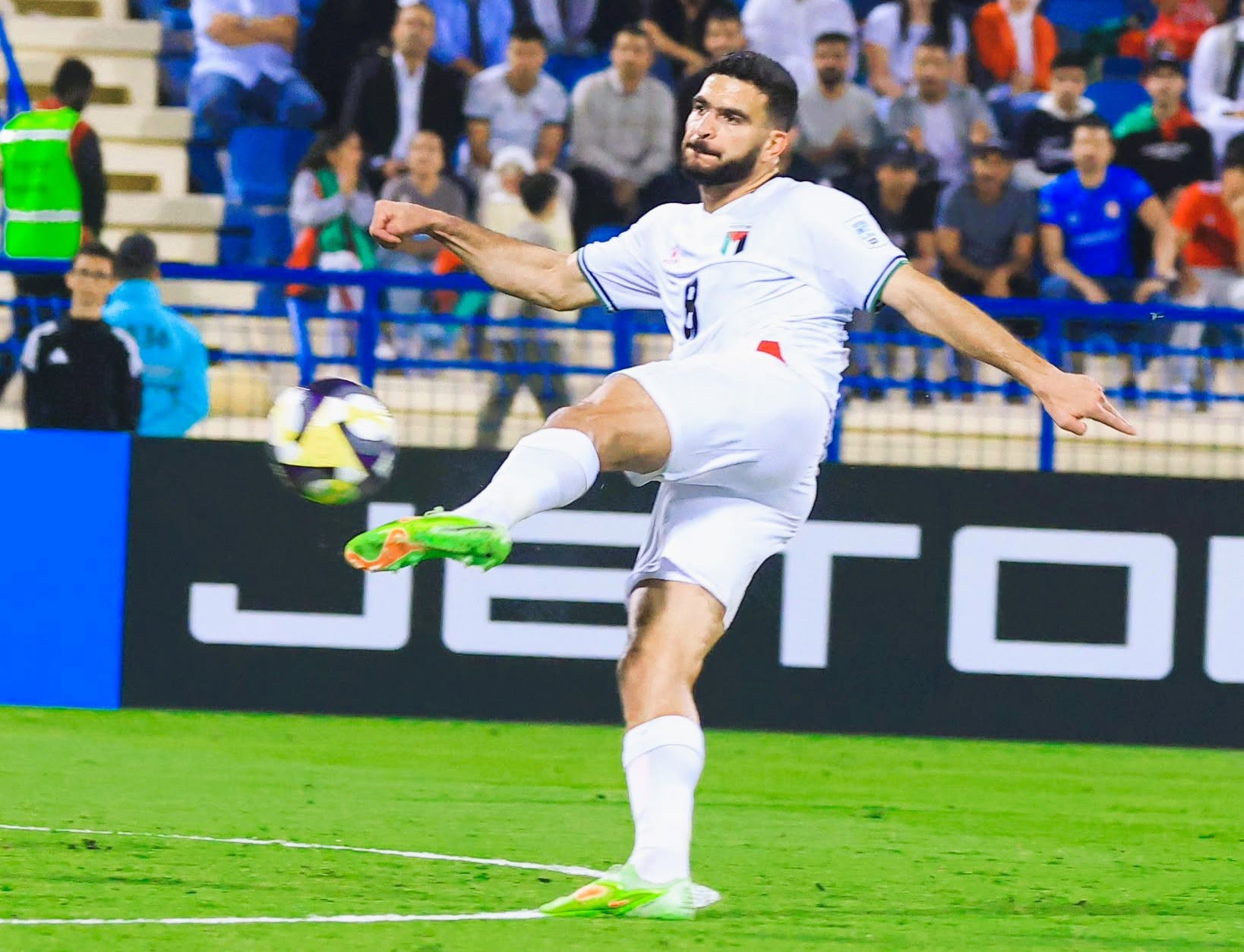 حامد حمدان يمضي عقود إنتقاله لبيراميدز رسمياً 