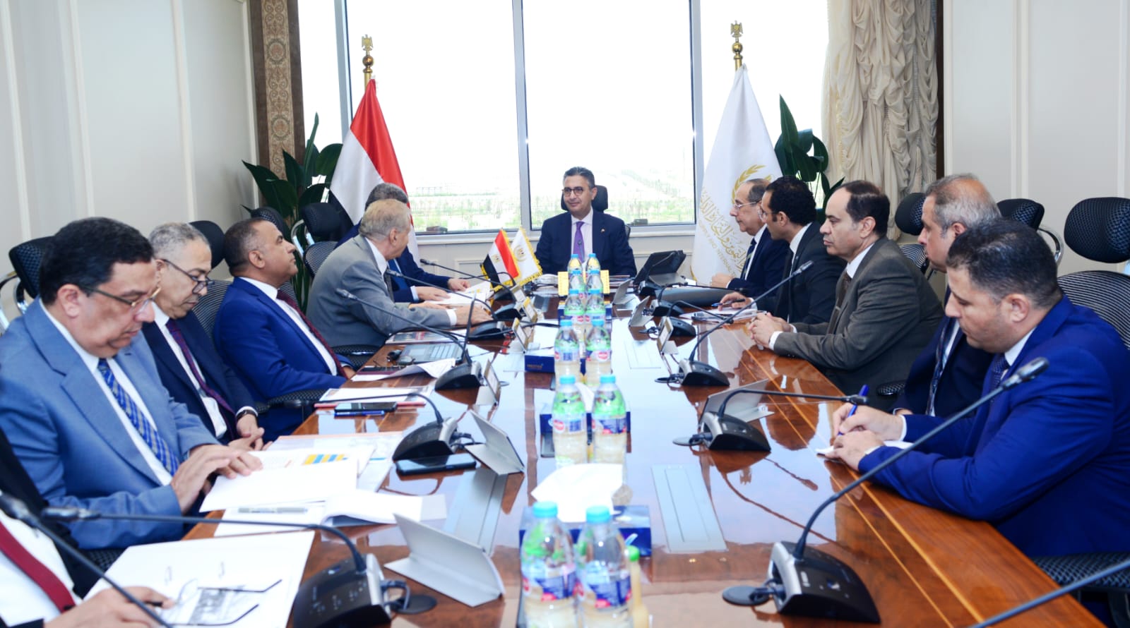 وزير التموين يجتمع برئيس مجلس ادارة شركة مطاحن ومخابز شمال القاهرة لمتابعة خطة التطوير ورفع الكفاءة