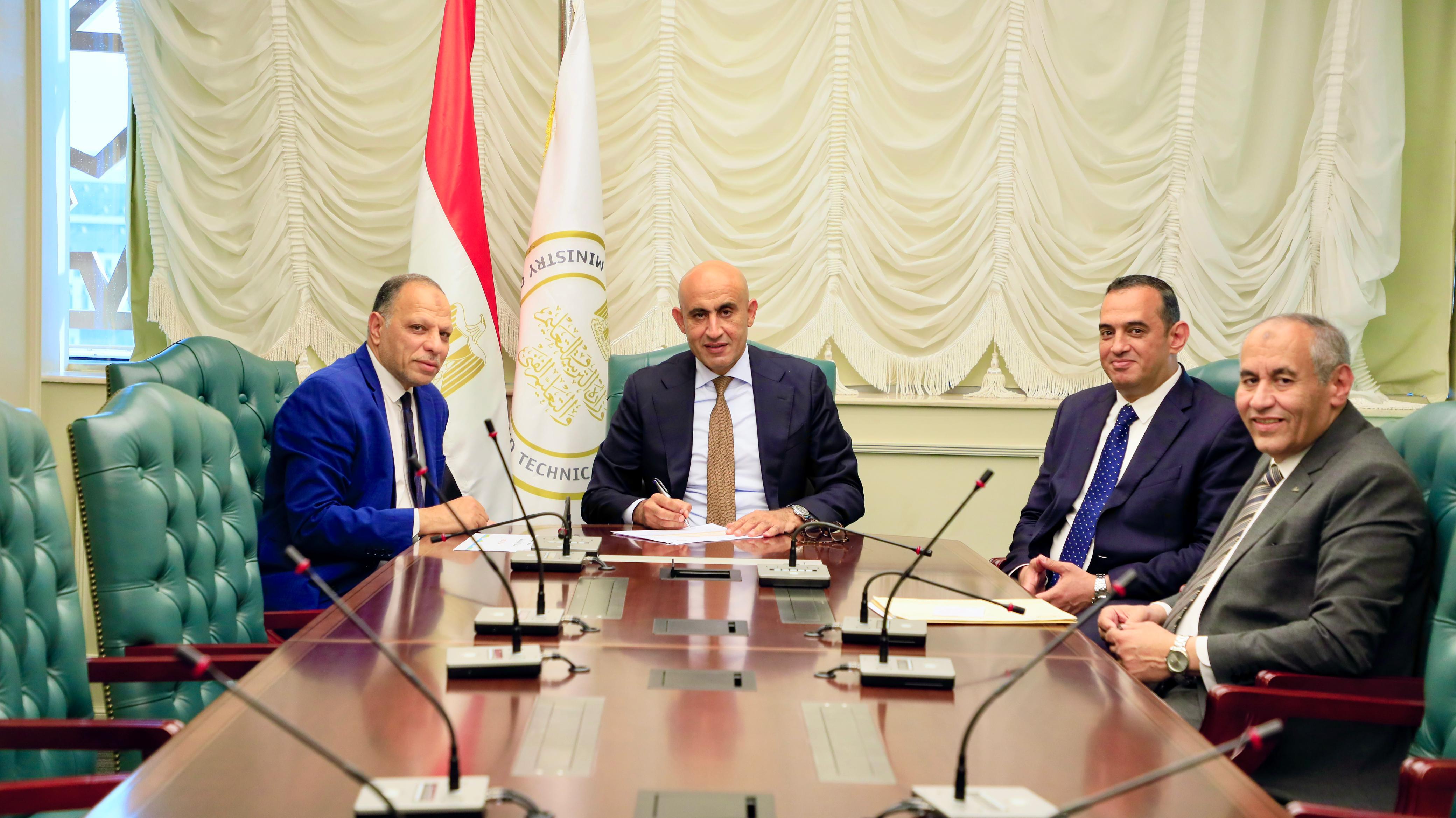 بنسبة نجاح 79.2% النظام الجديد و72.7% النظام القديم.. وزير التربية والتعليم يعتمد نتيجة الثانوية العامة