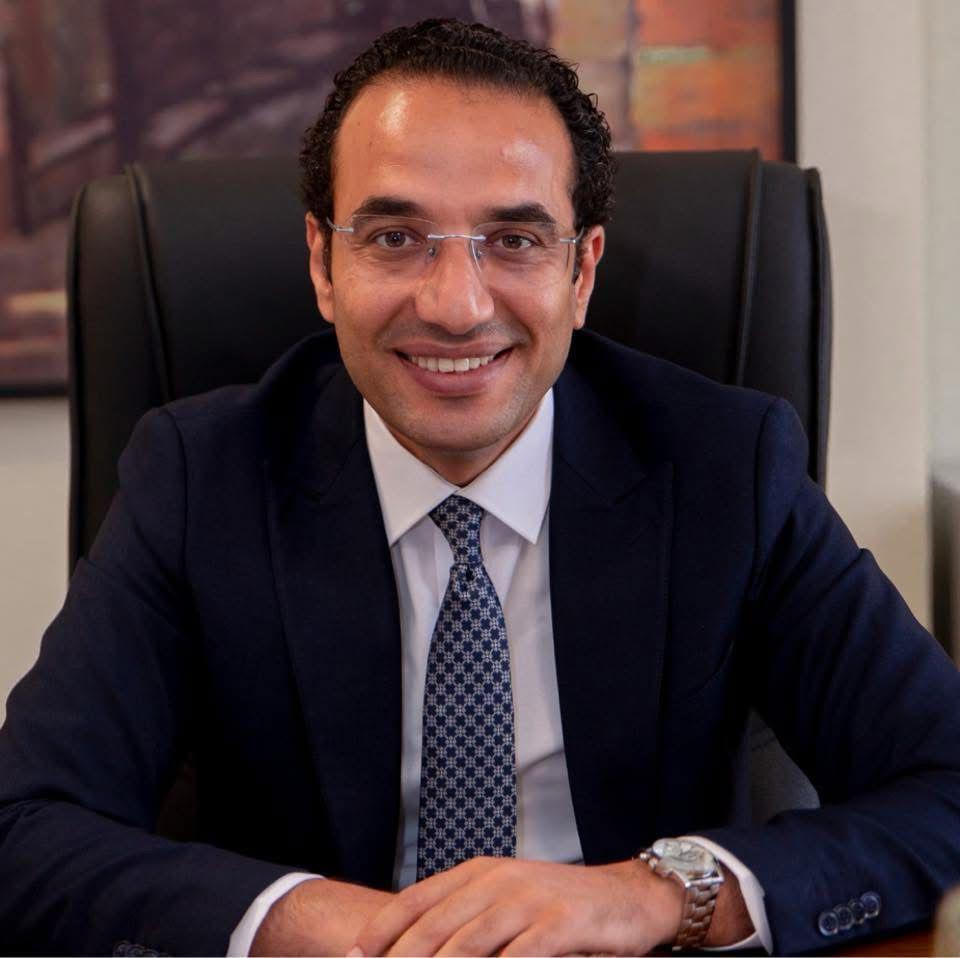 أحمد كمال مساعدًا لوزير التموين والتجارة الداخلية