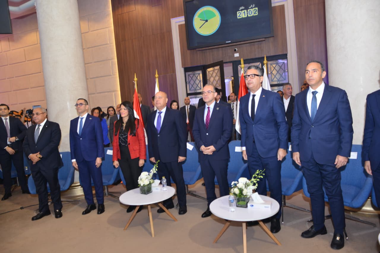 وزير التموين يشارك في افتتاح جلسة تداول بالبورصة المصرية بمناسبة استحواذ شركة "إيجيترانس" على شركة "نوسكو"