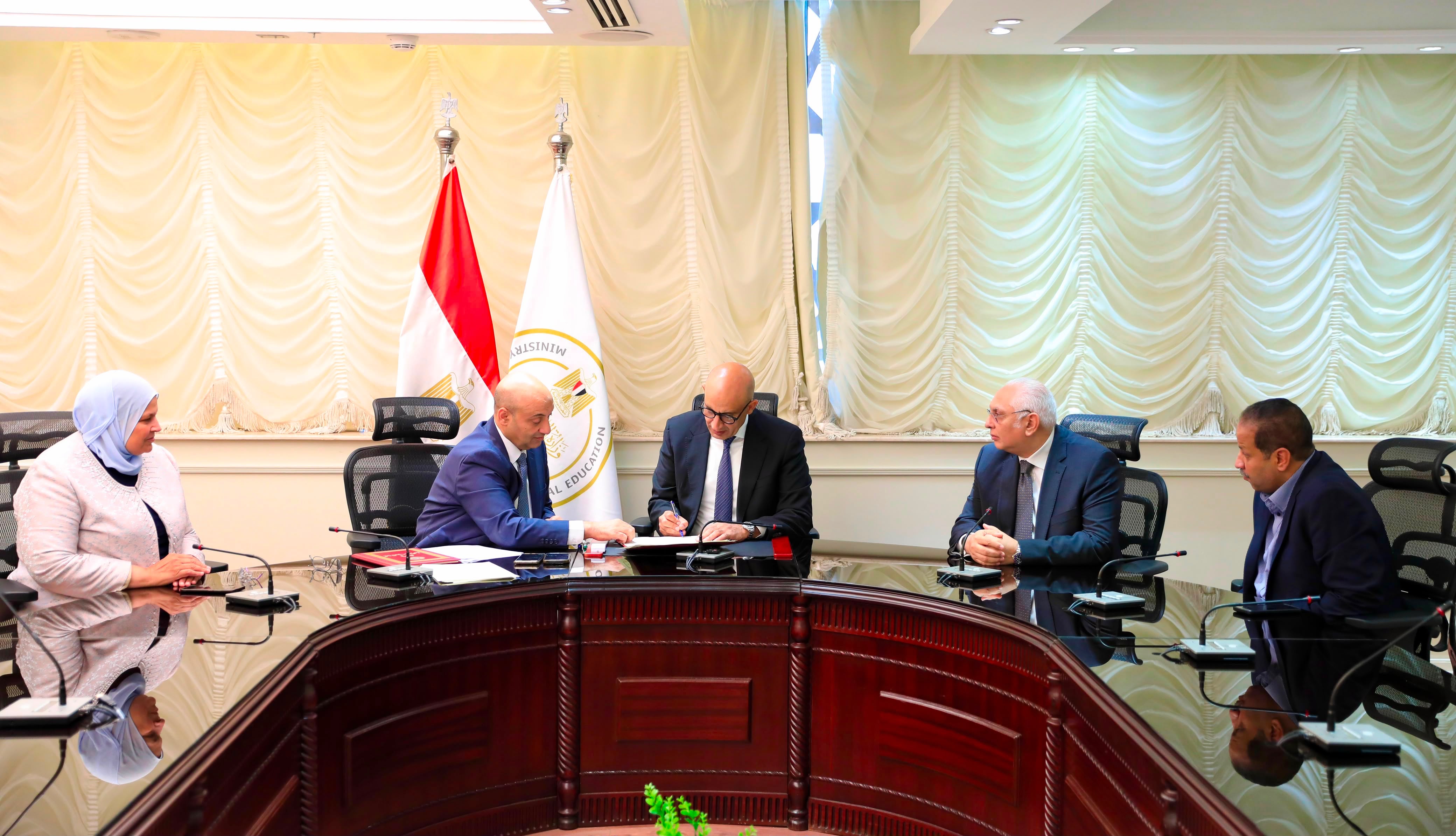 بنسبة نجاح 68.69%  وزير التعليم يعتمد نتيجة الدبلومات الفنية (الدور الأول) للعام الدراسي 2025 / 2026 